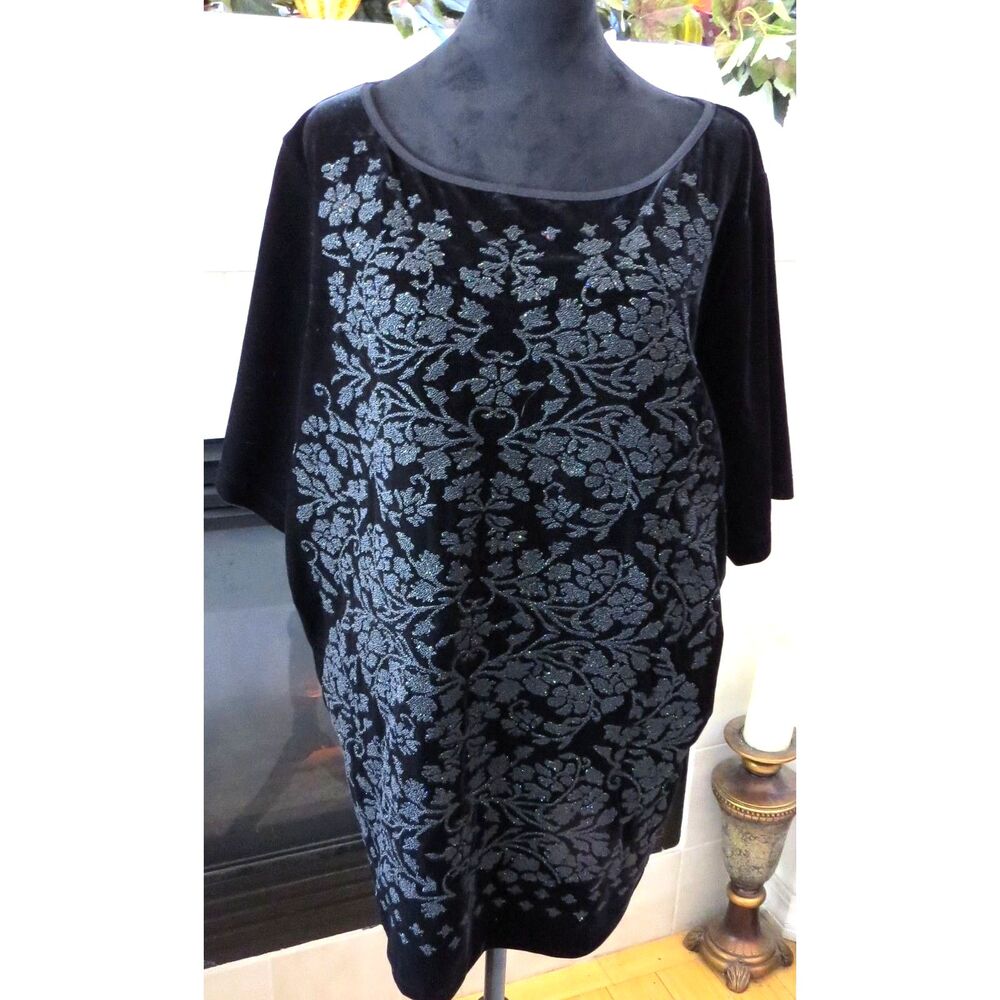 Vintage  T & Company Beaded Black Velvet Pullover Top  size** read**  2X  EUC